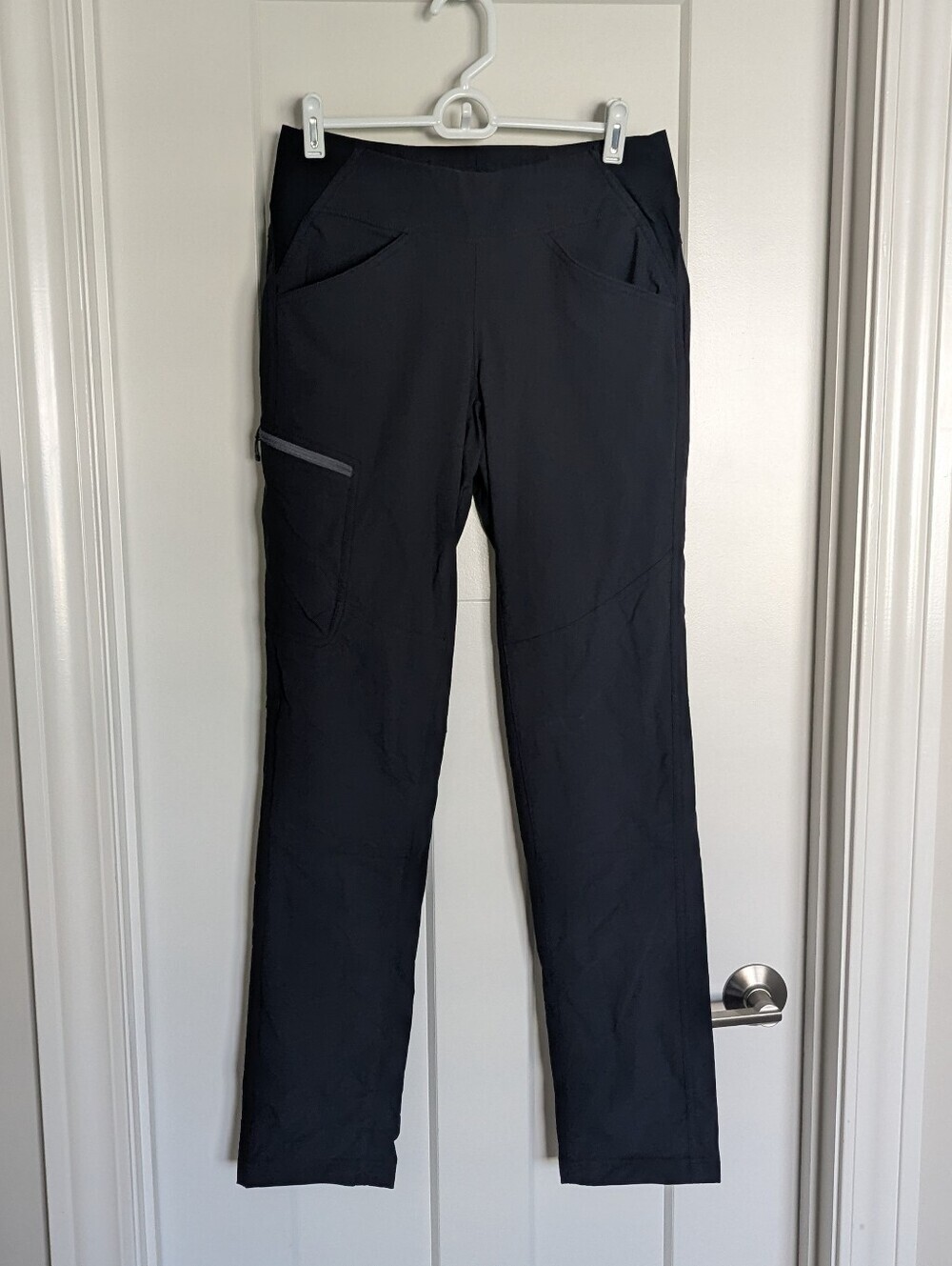 Duluth Trading Flexpedition Pull On Slim Leg Pants - Black sz 6